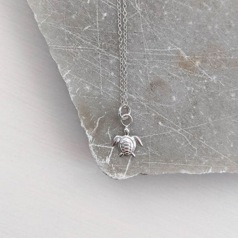 Mini Macaroon Silver Turtle Necklace