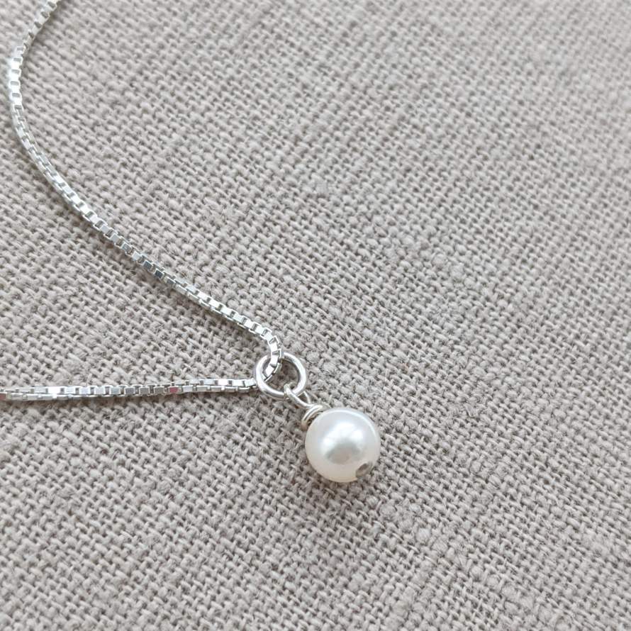 Freshwater Pearl and Silver Necklace